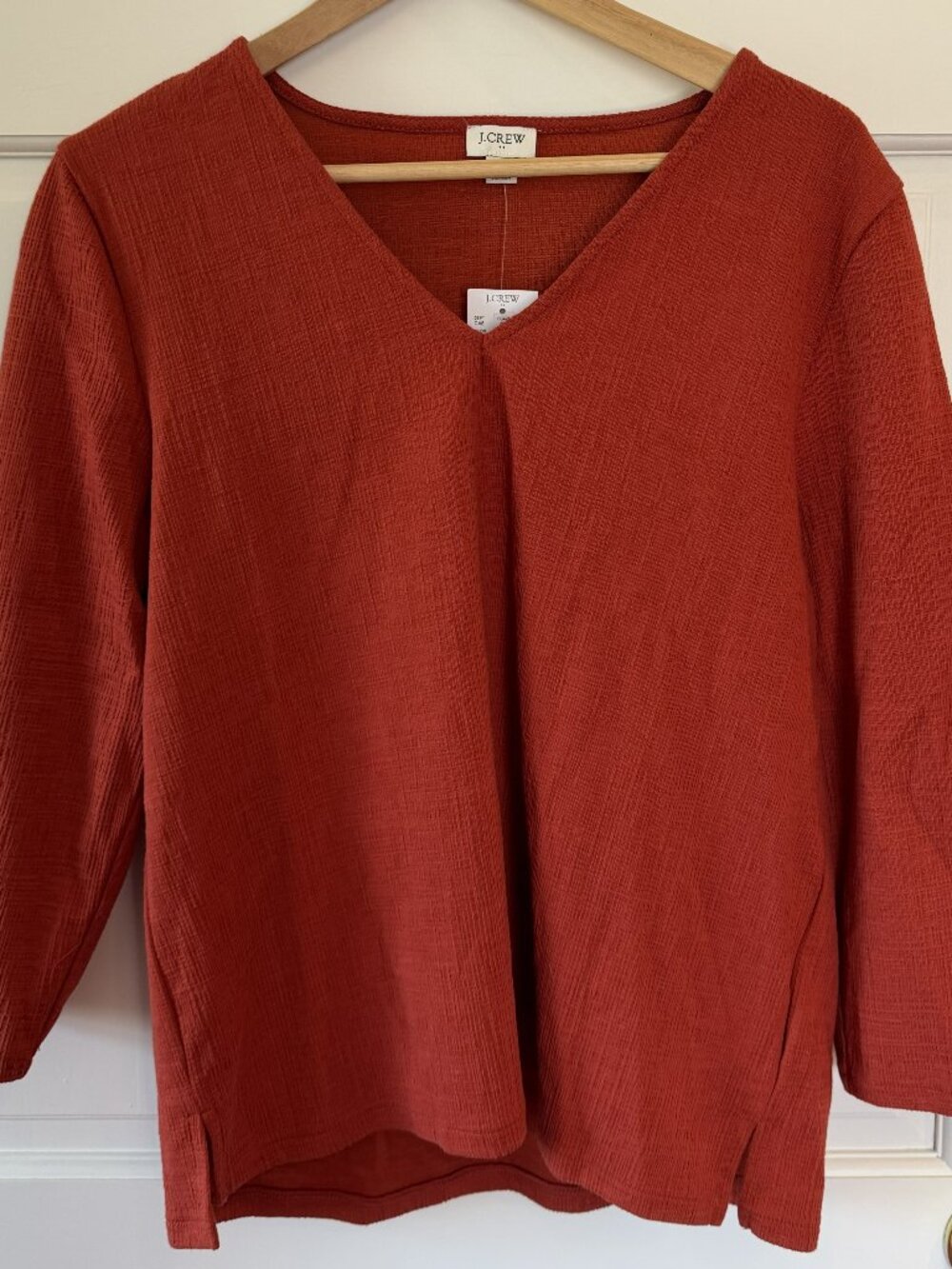NWT J.CREW TEXTURED V-NECK 3/4 SLEEVE TOP • L